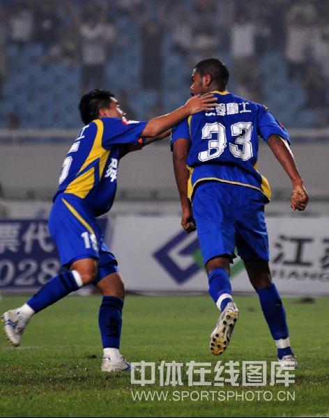  科雷兹边路突破犀利搅乱法甲防线